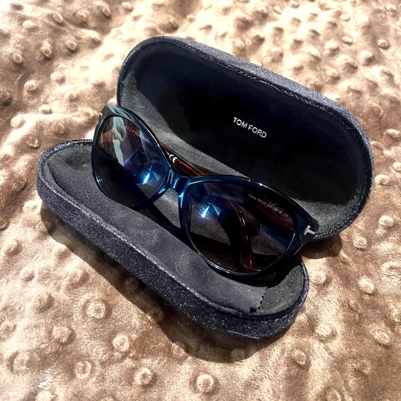 Authentic Tom Ford Sunglasses - Picture 2 of 6